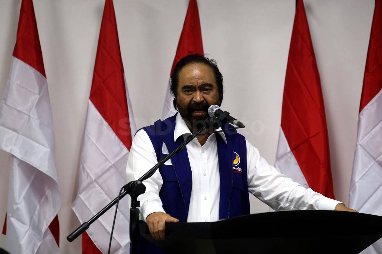 Surya Paloh Hadiri Pelantikan...