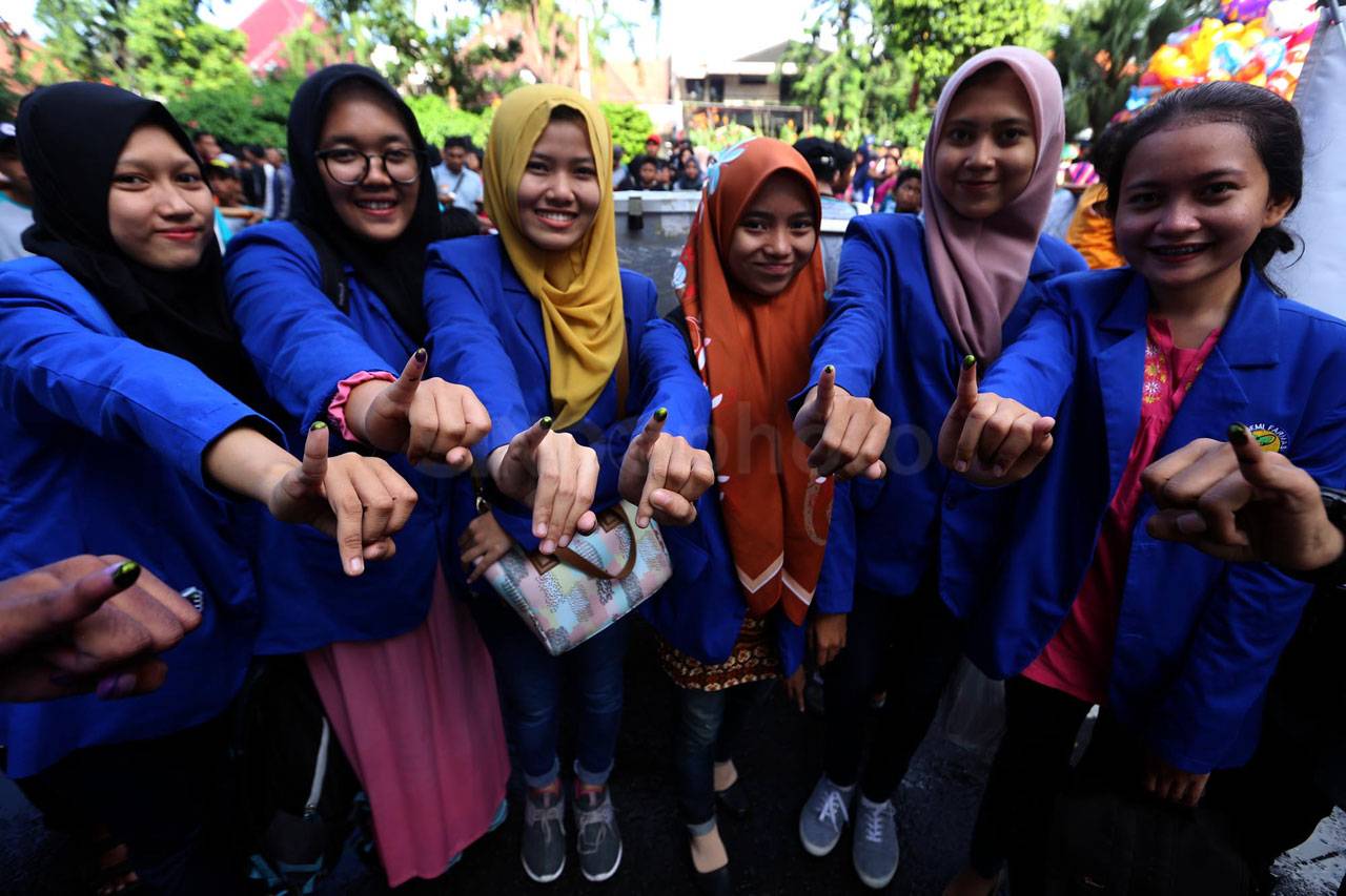 KPU Surabaya Gelar Sosialisasi...