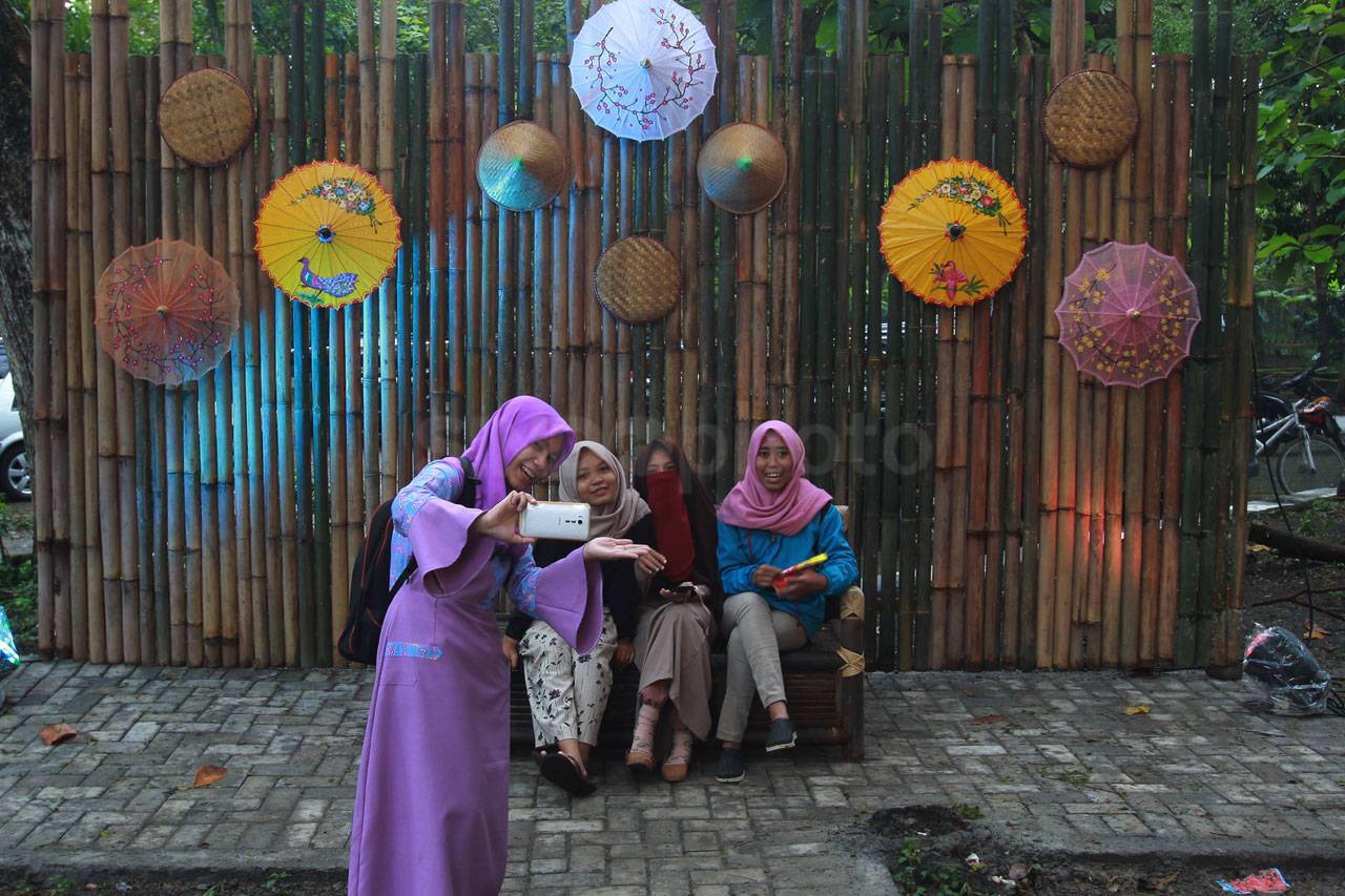 Berwisata Kuliner di...