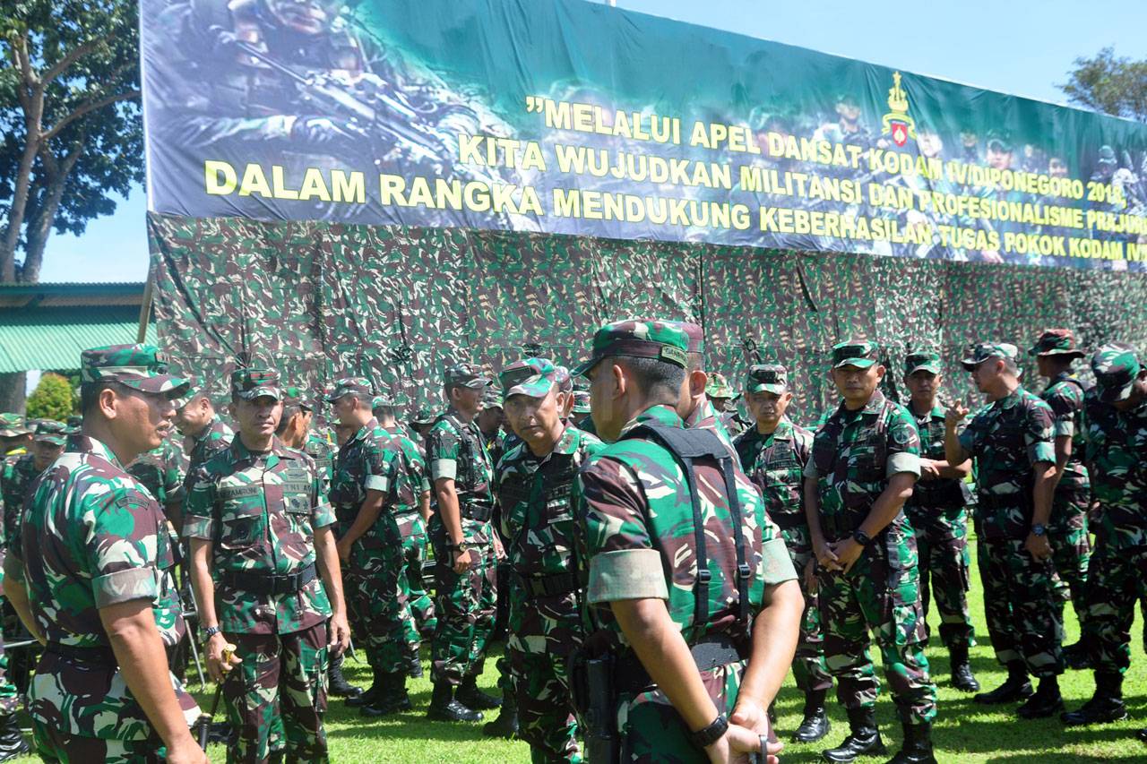 181 Perwira Ikuti Apel...