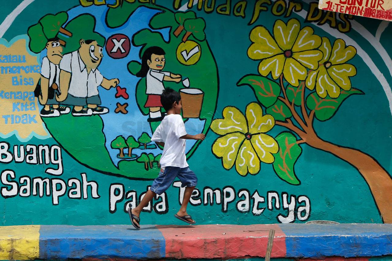 Warna Warni Tepian Sungai...