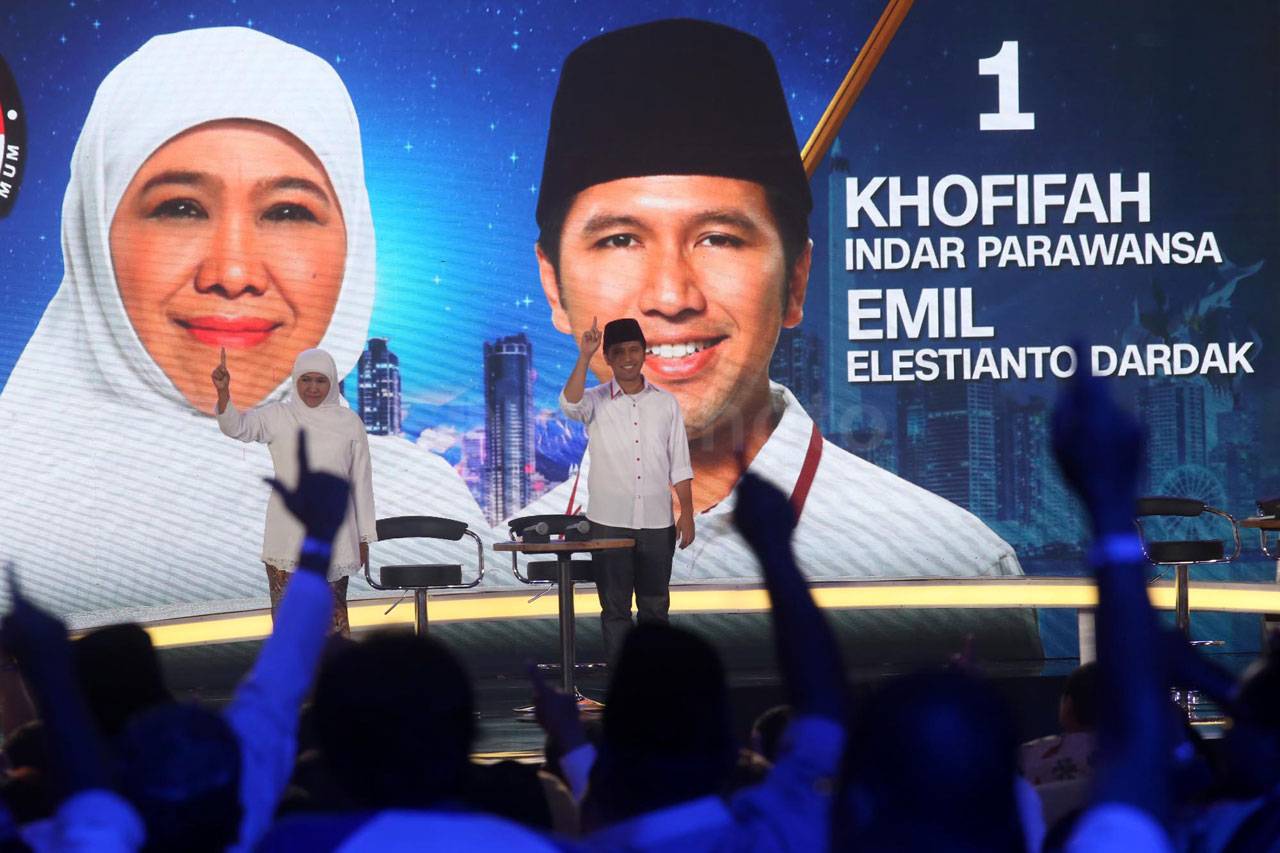 Dua Pasangan Calon Ikuti...