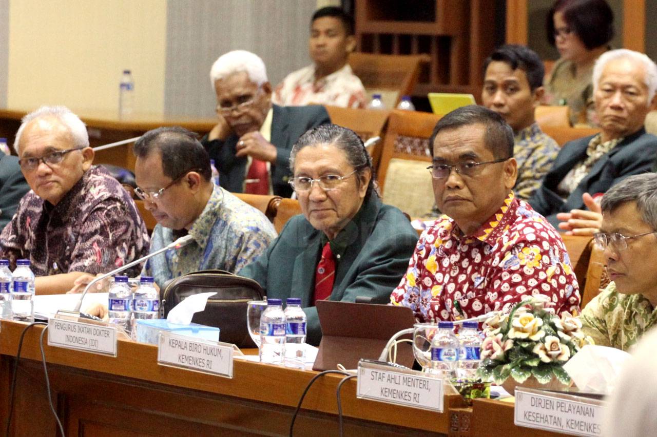 Komisi IX DPR Dengarkan...