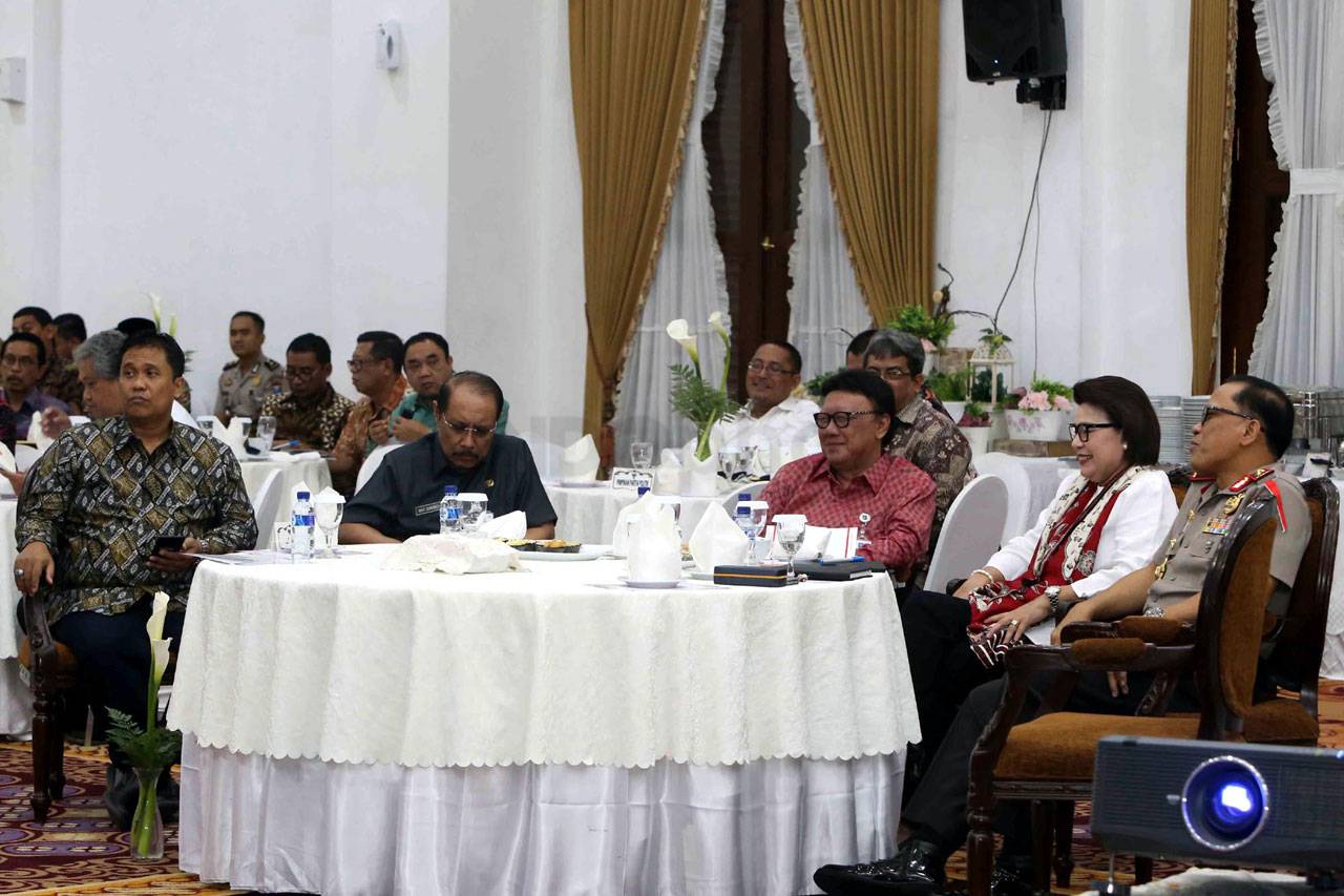 52 Calon Kepala Daerah...