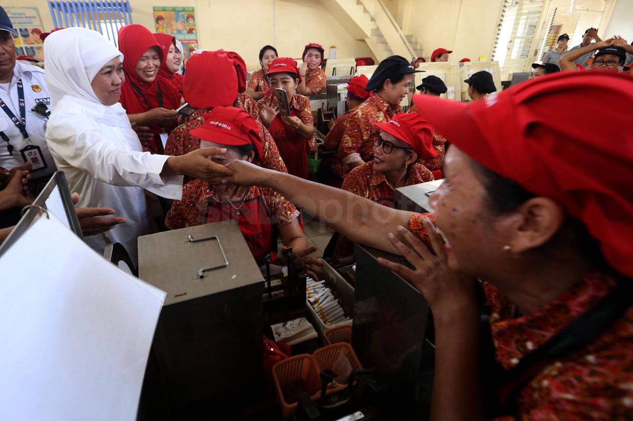 Cagub Khofifah Indar...