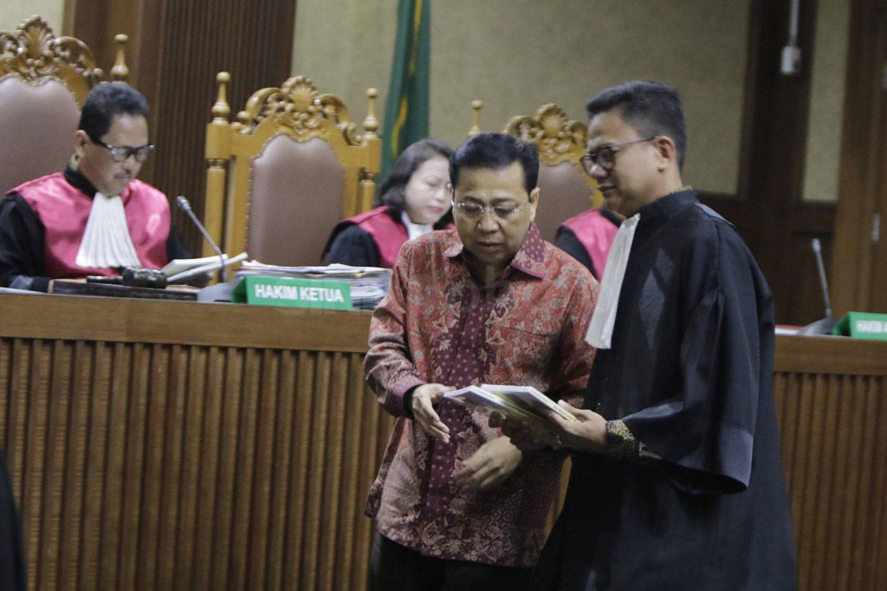 Bacakan Pledoi, Setya...