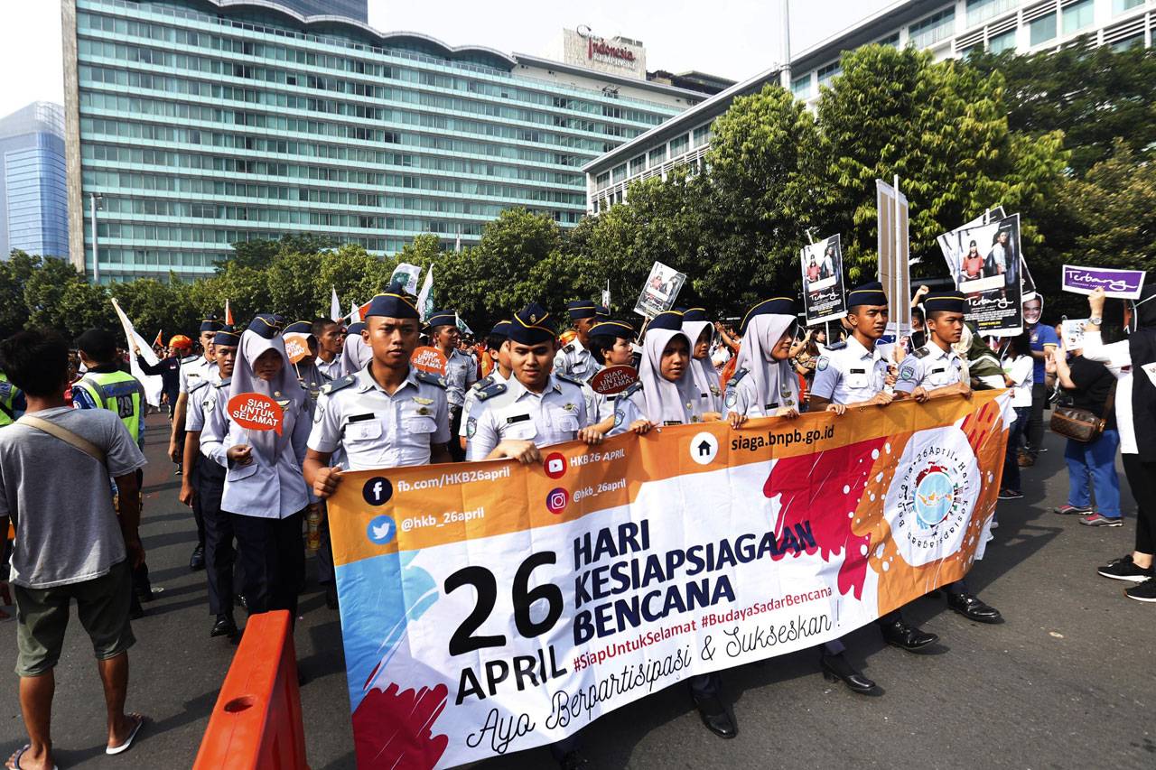 BNPB Gelar Pawai Hari...