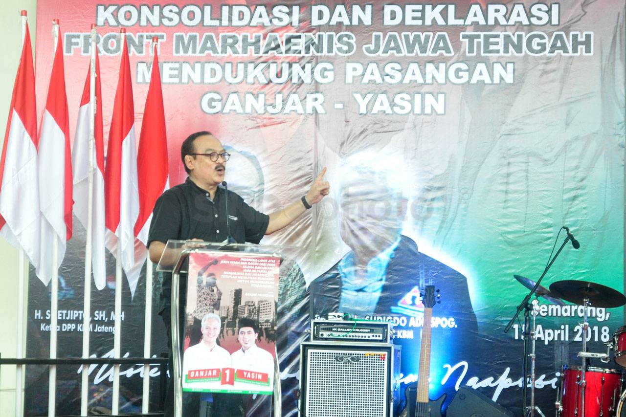 Cagub Ganjar PranowoHadiri...