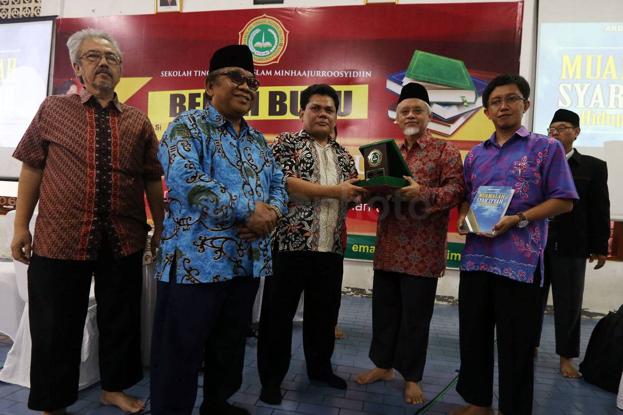 STIAMI Gelar Bedah Buku...