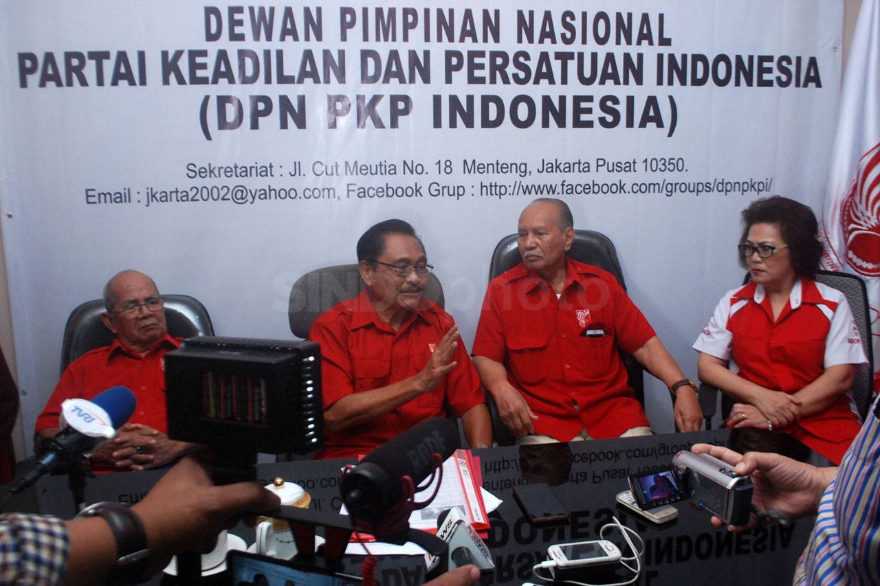 Haris Sudarno Sikapi...