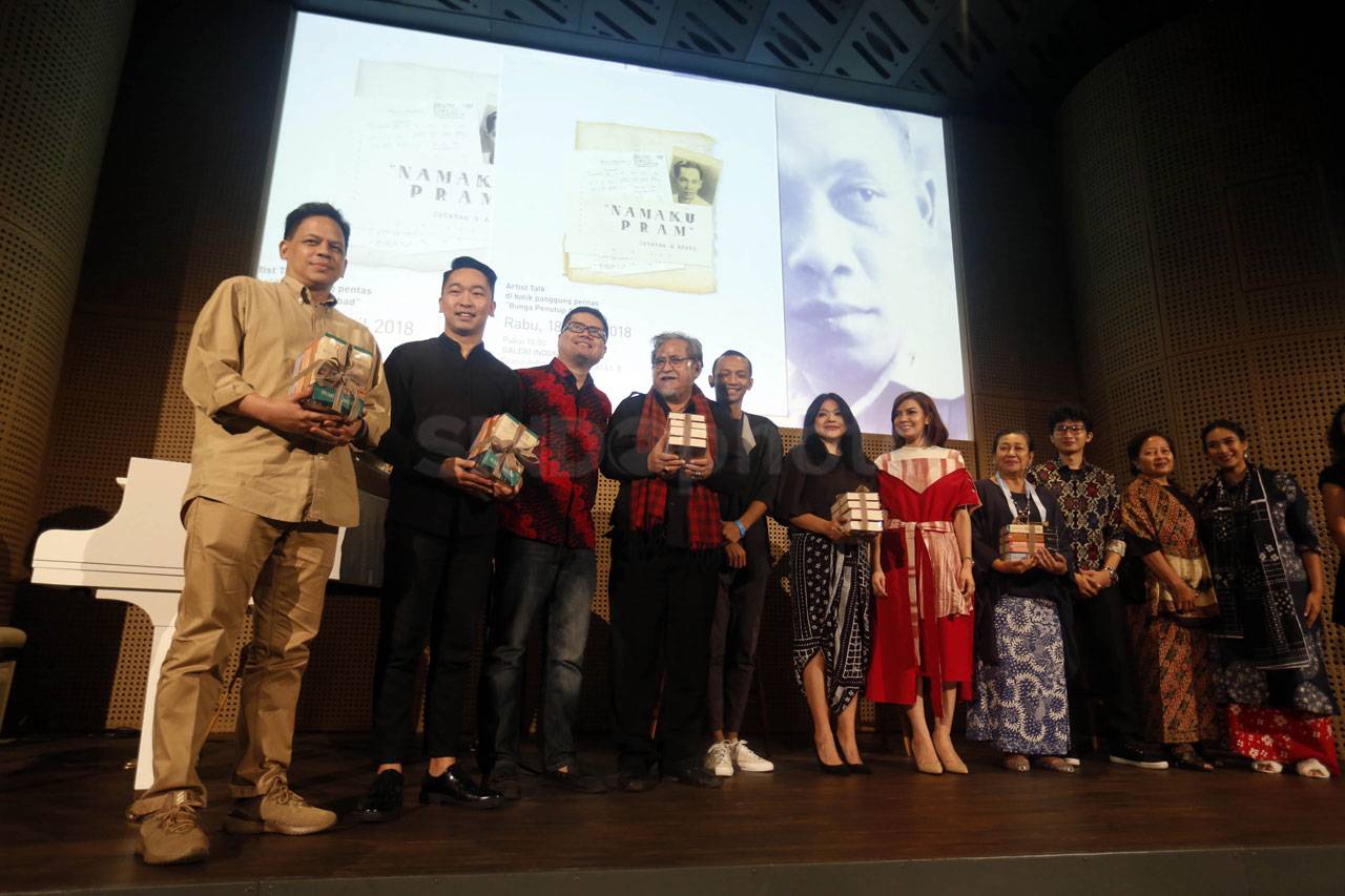 Mengenal Pramoedya Ananta...