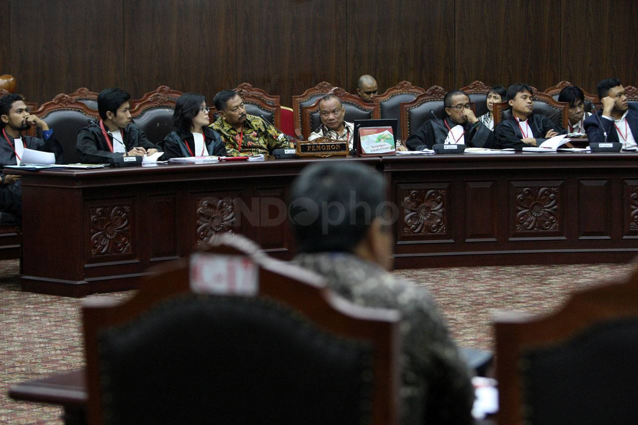 MK Gelar Sidang Uji...