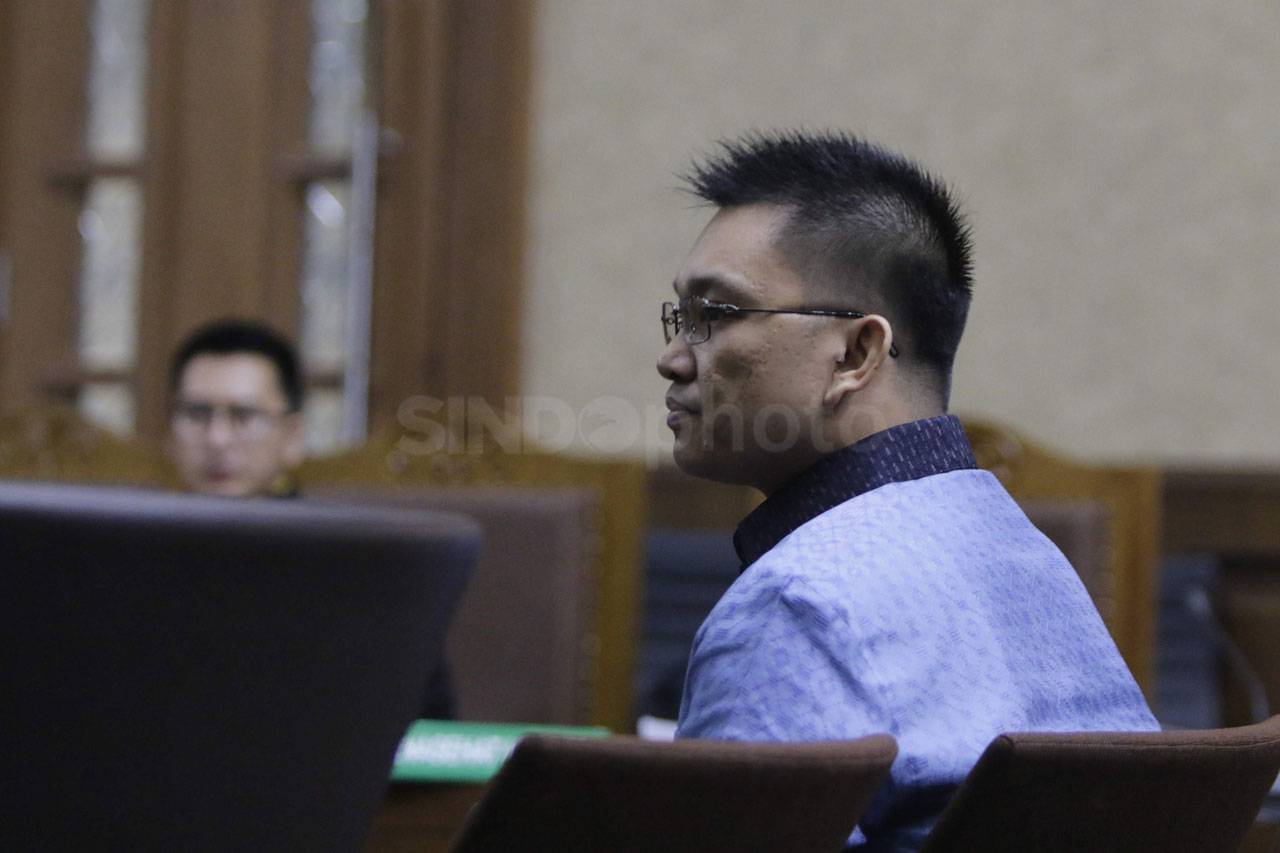 Aditya Moha Jalani Sidang...