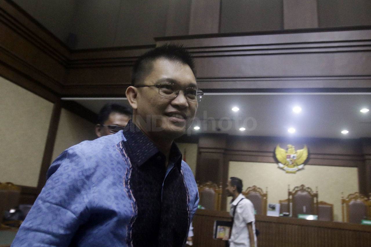 Aditya Moha Jalani Sidang...