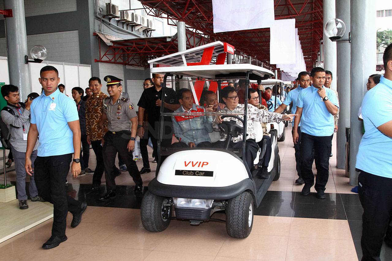 Presiden Jokowi Buka...
