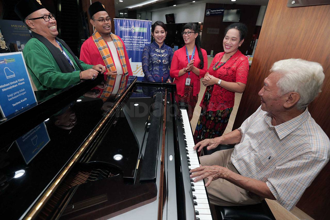 Rayakan Kartini Petugas...