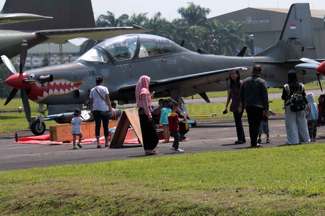 Bromo Valley Air Show...