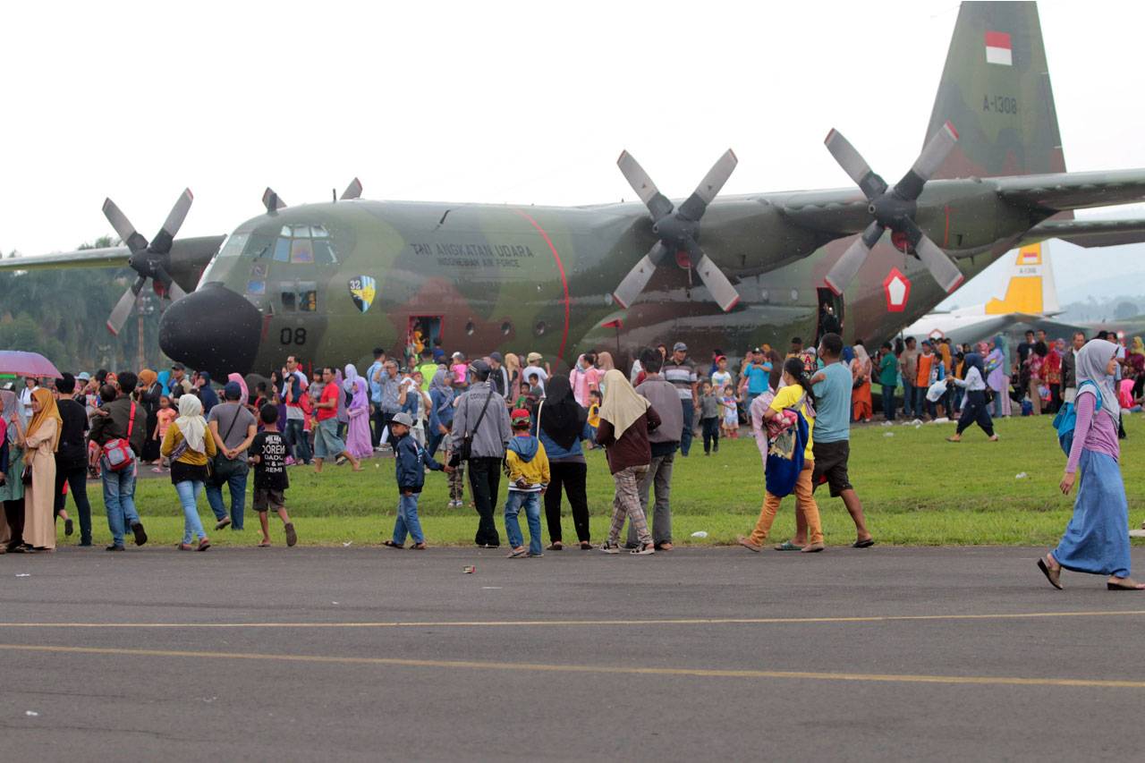 Bromo Valley Air Show...