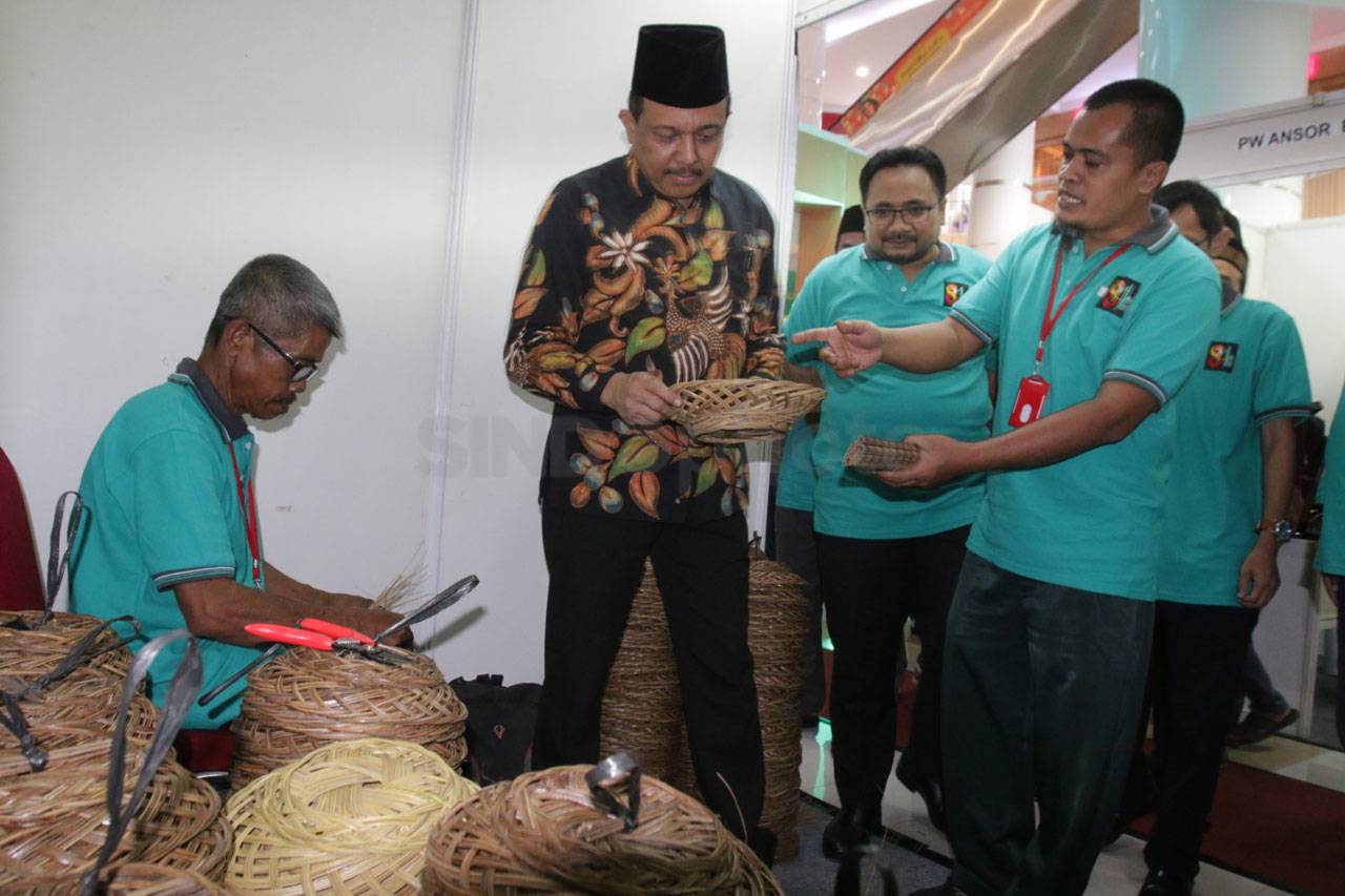 GP Ansor Gelar Pameran...
