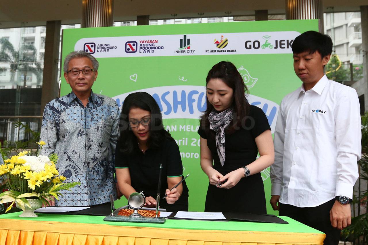 Tukar Sampah dengan...