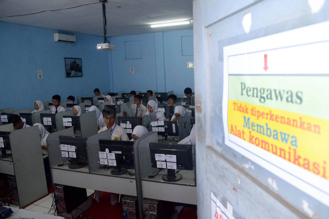 Server Sempat Offline,...