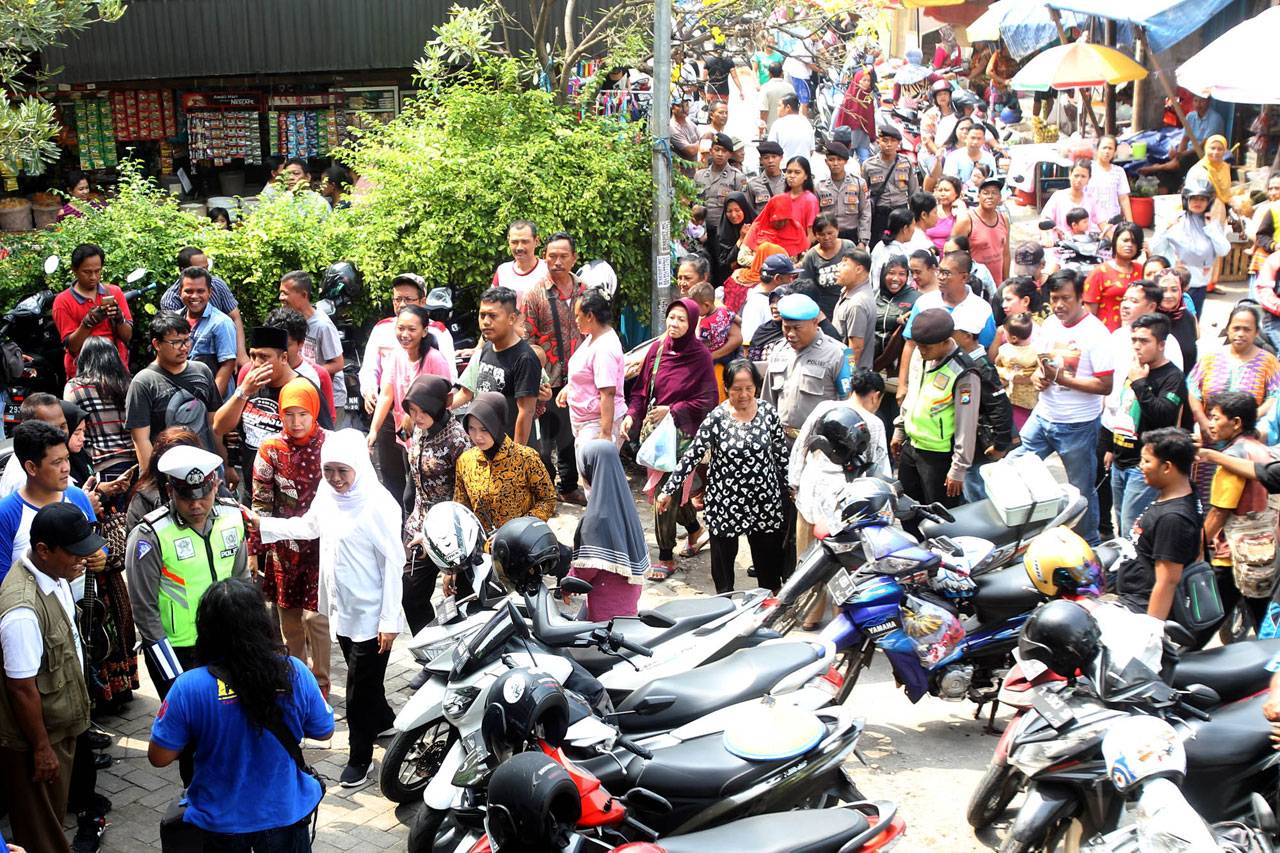 Cagub Khofifah Blusukan...