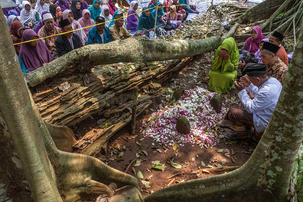Tradisi Bersih-Bersih...