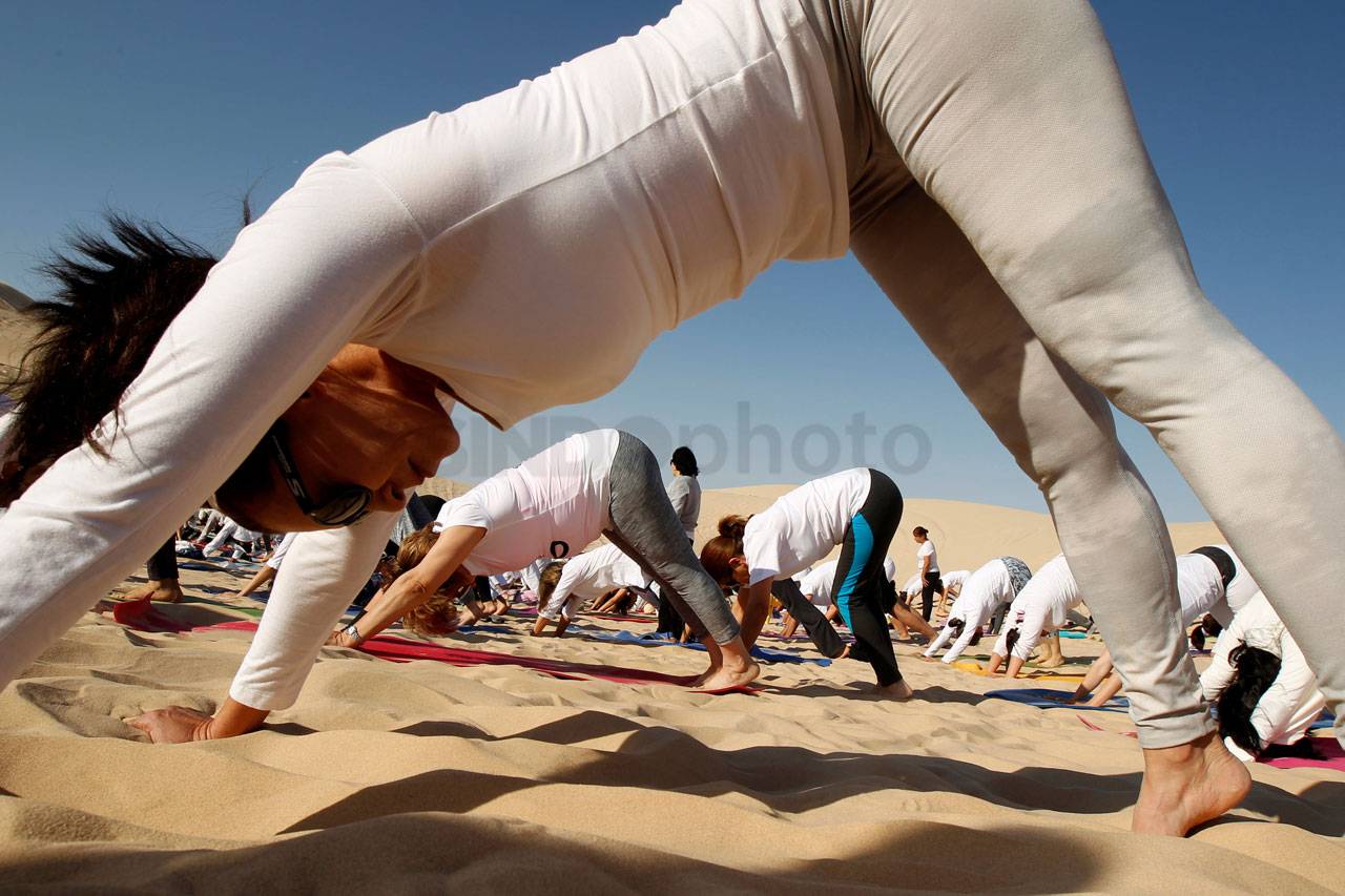 Latihan Yoga di Gurun...