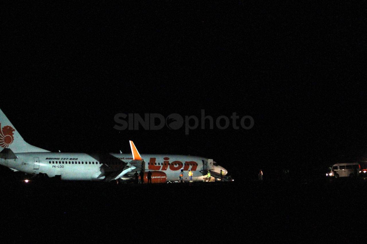 Pesawat Lion Air Tergelincir...