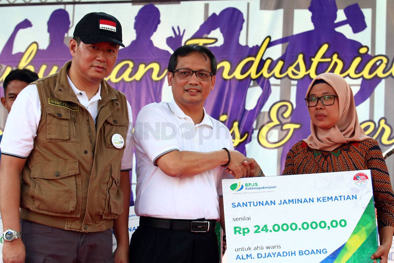 Peringati Hari Buruh,...
