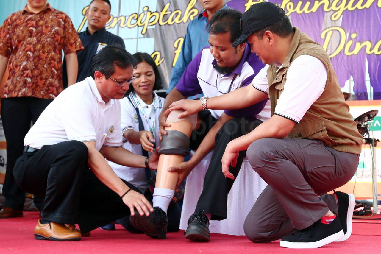 Peringati Hari Buruh,...