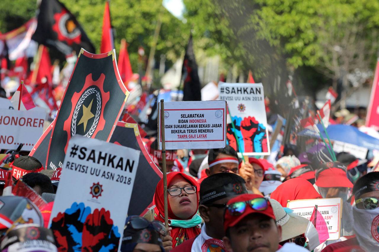 Konfedarasi Pekerja...