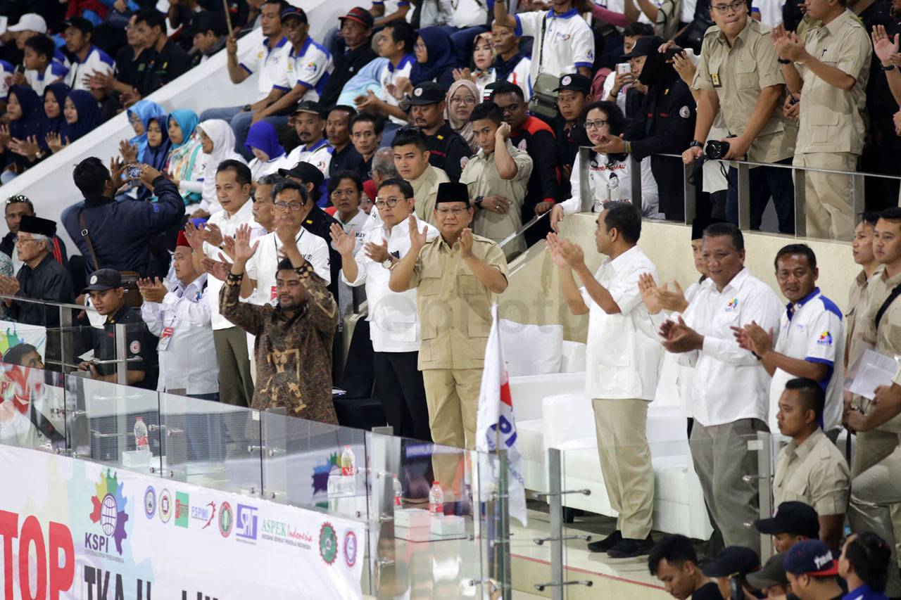 Prabowo Hadiri Peringatan...