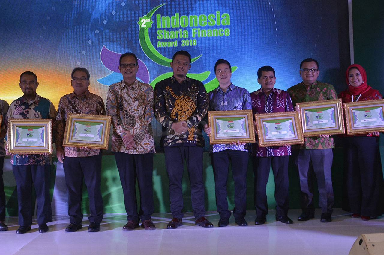 Bank DKI Syariah Raih...