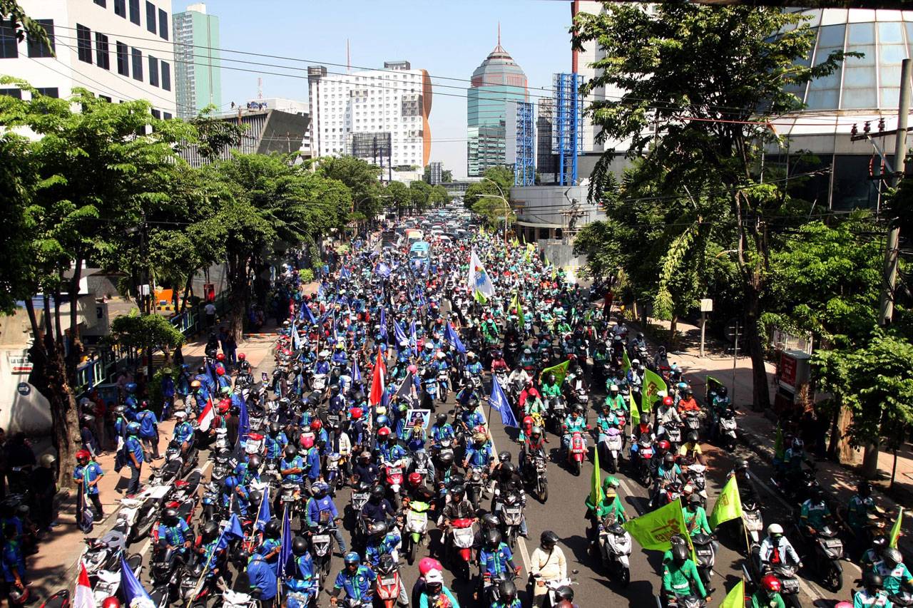 Ribuan Buruh di Jatim...