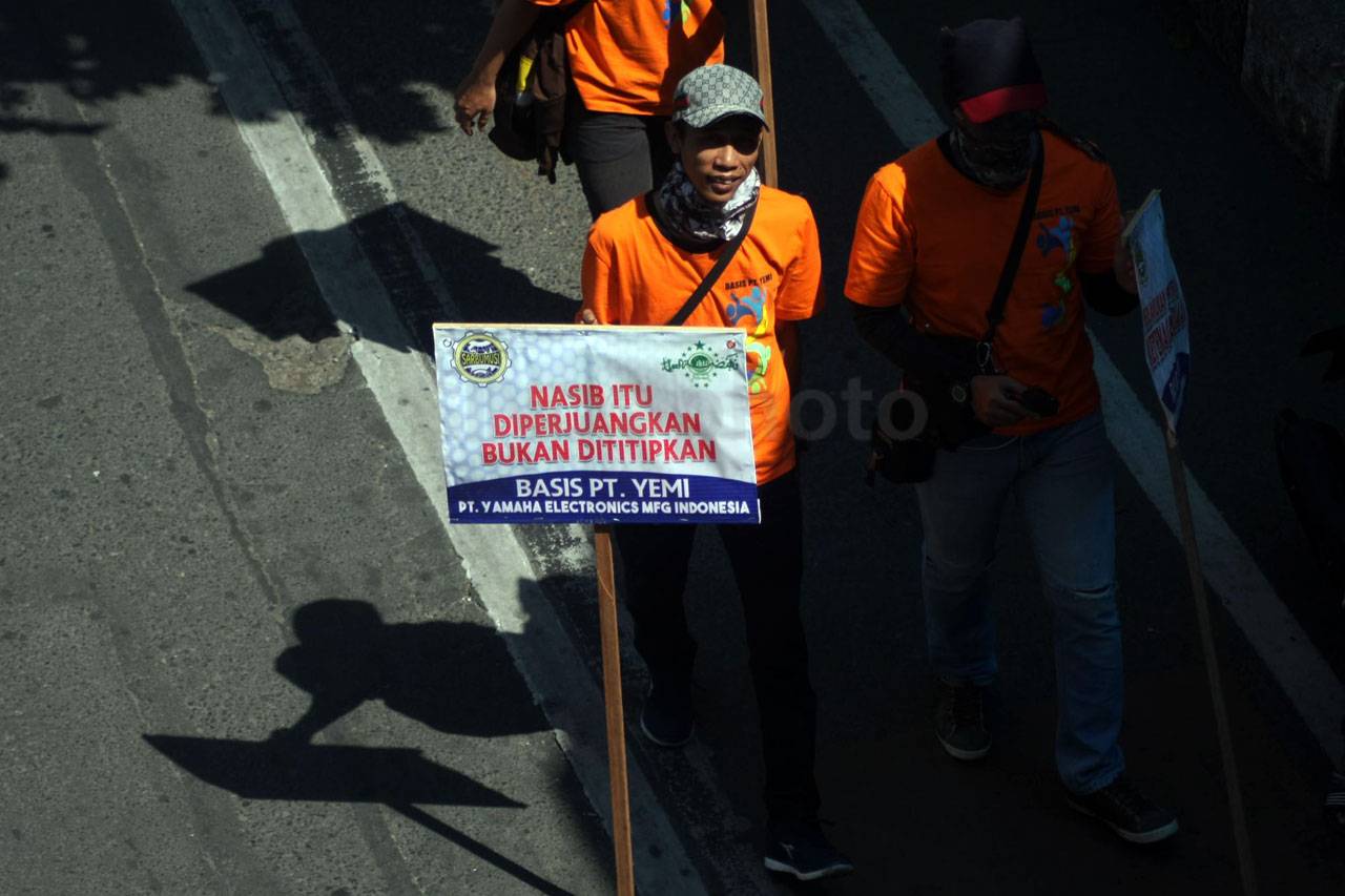 Ribuan Buruh di Jatim...