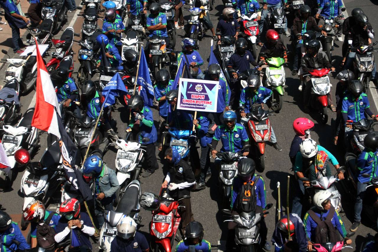 Ribuan Buruh di Jatim...