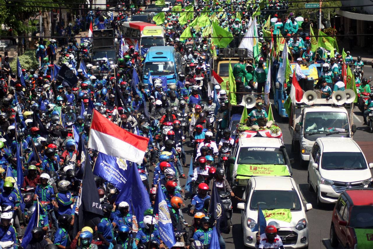 Ribuan Buruh di Jatim...