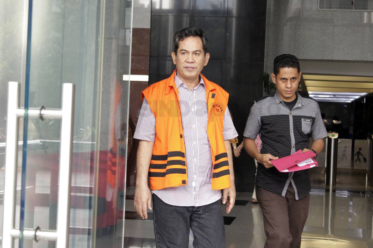 KPK Lanjutkan Pemeriksaan...