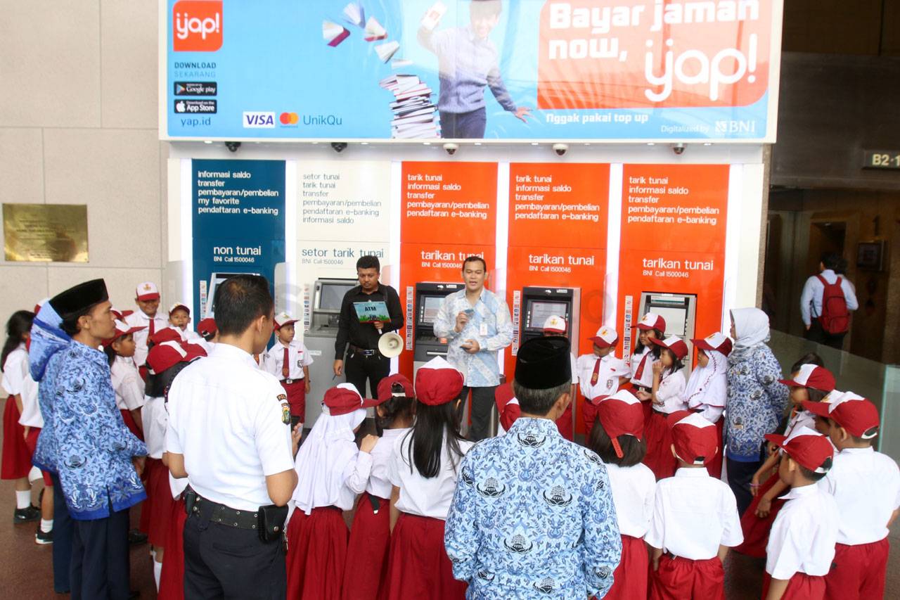 Puluhan Siswa Ikuti...