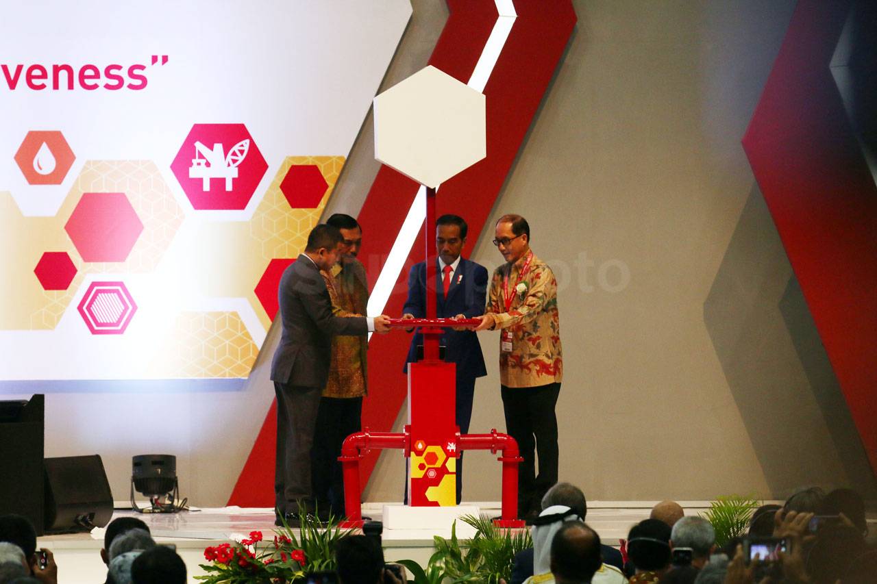 Presiden Jokowi Buka...