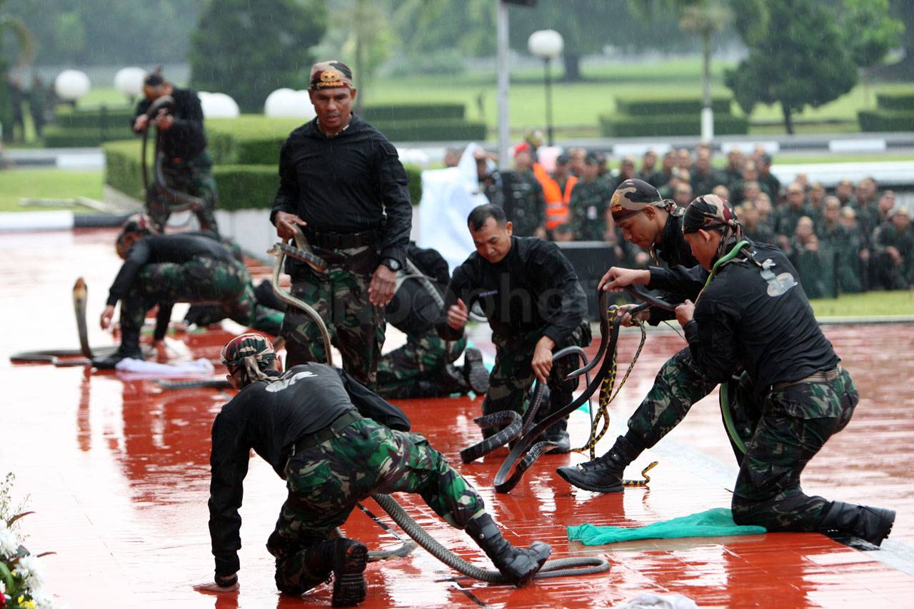 Kunjungi Mabes TNI,...