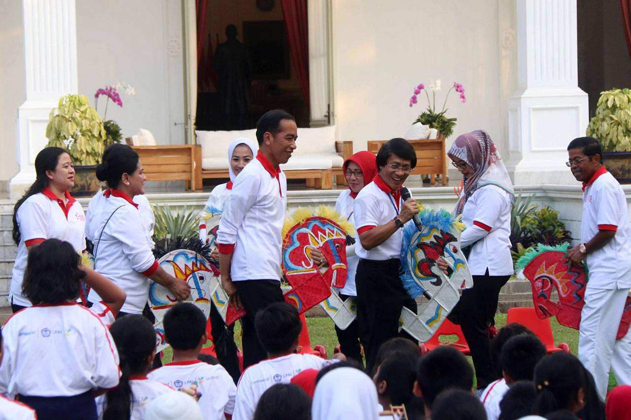 Peringati Hardiknas,...