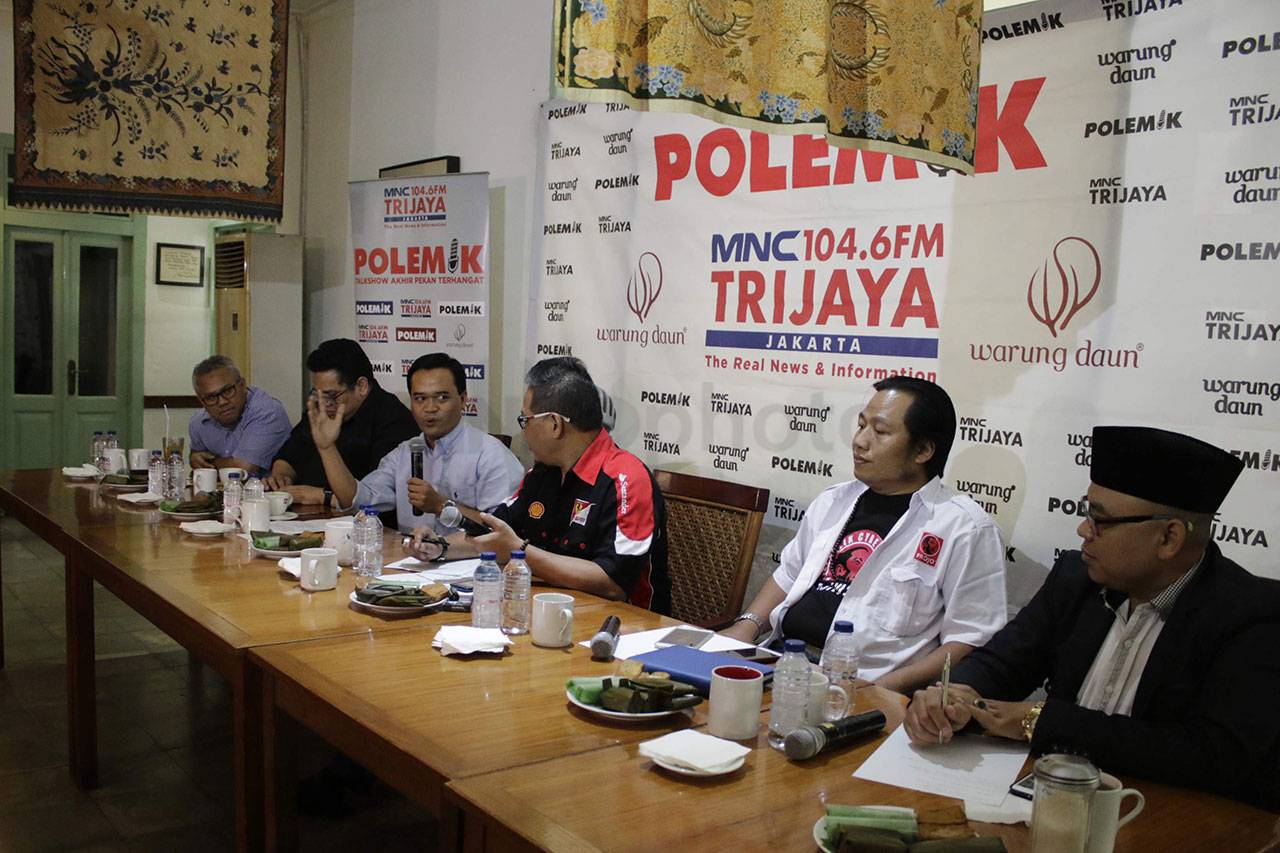 Diskusi Politik Tagar...