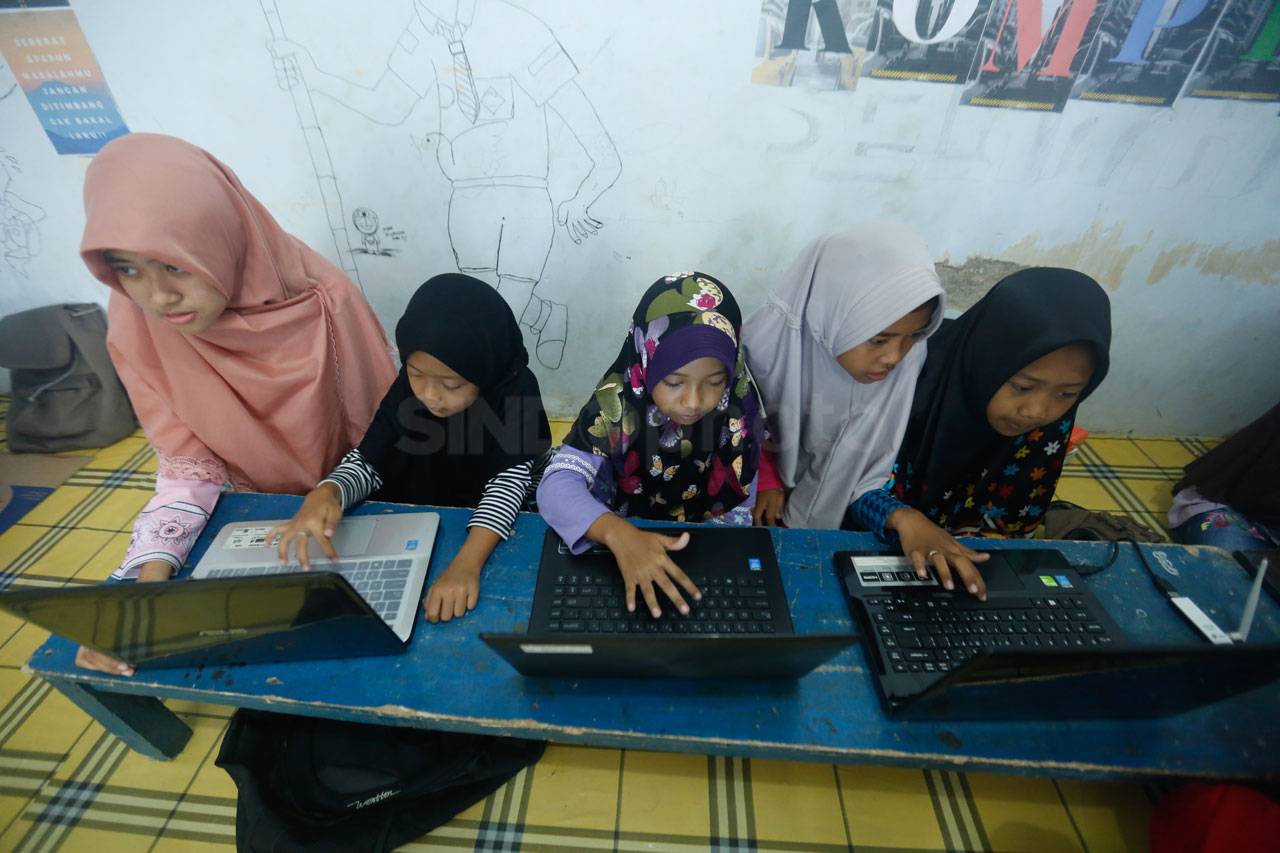 Bupati Kebumen Yazid...