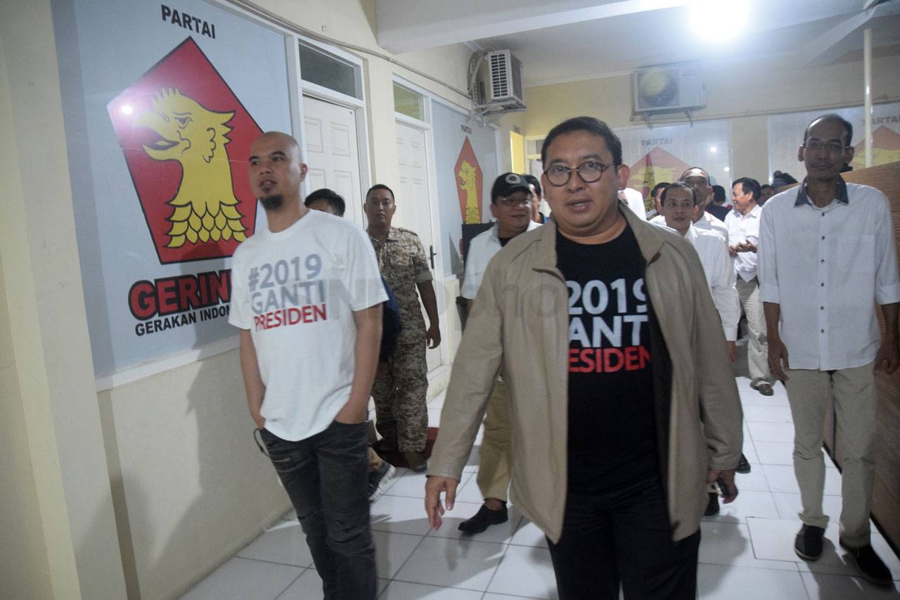 Fadli Zon Sambangi Kantor...