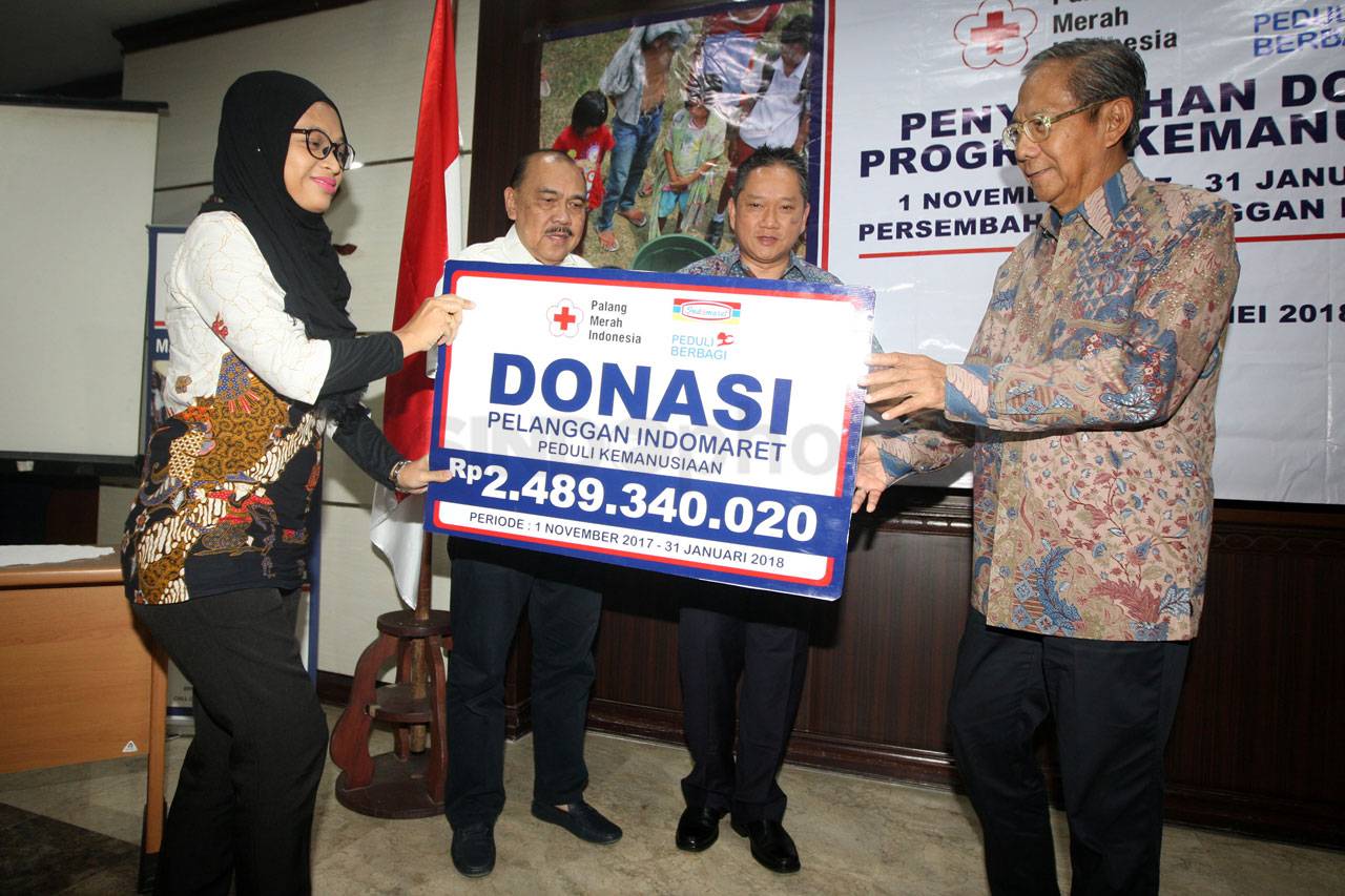 PMI Terima Donasi Pelanggan...