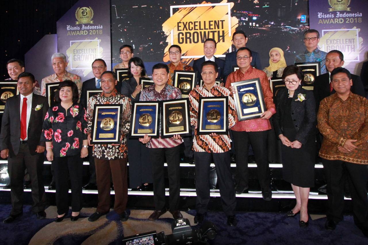 WOM Finance Raih Penghargaan...