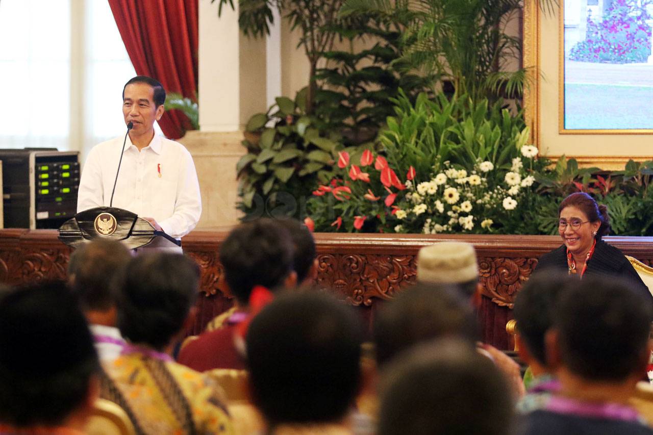Presiden Jokowi Terima...