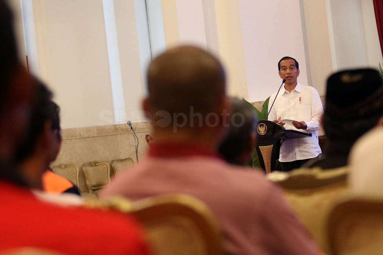 Presiden Jokowi Terima...